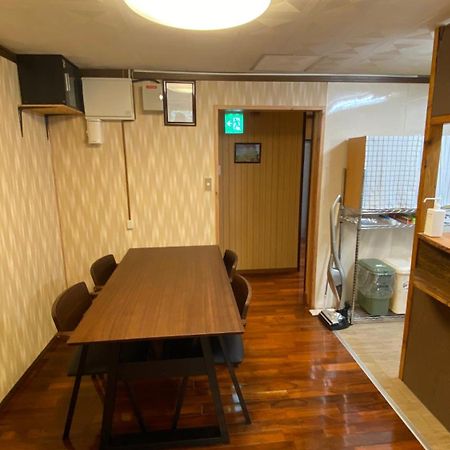 Okinawa Naha Jinjin -沖縄伝統体験型宿じんじん- Exterior foto